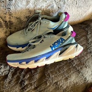 HOKA One One Elevon 2 ladies sz 6.5